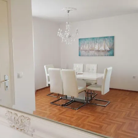 Luxe Appartamento *